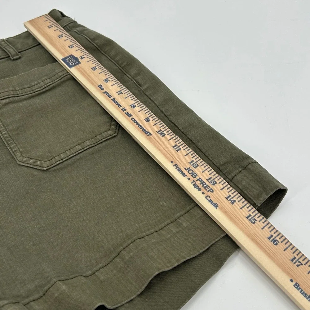 Simply Vera Vera Wang Womens Olive Green Utility Stretch Denim Shorts Size 8
